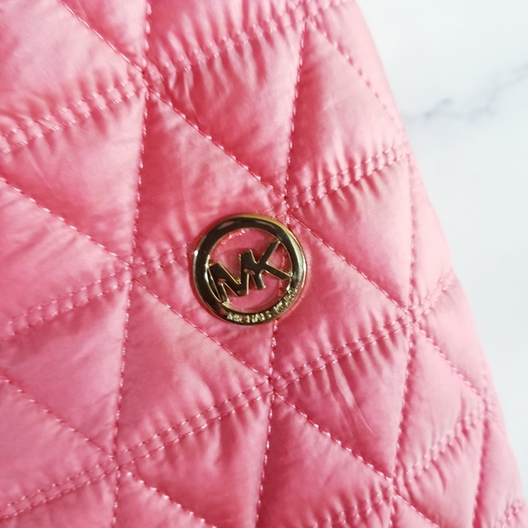 MICHAEL KORS Short Lightweight Quilted Jacket - Picture 7 of 13